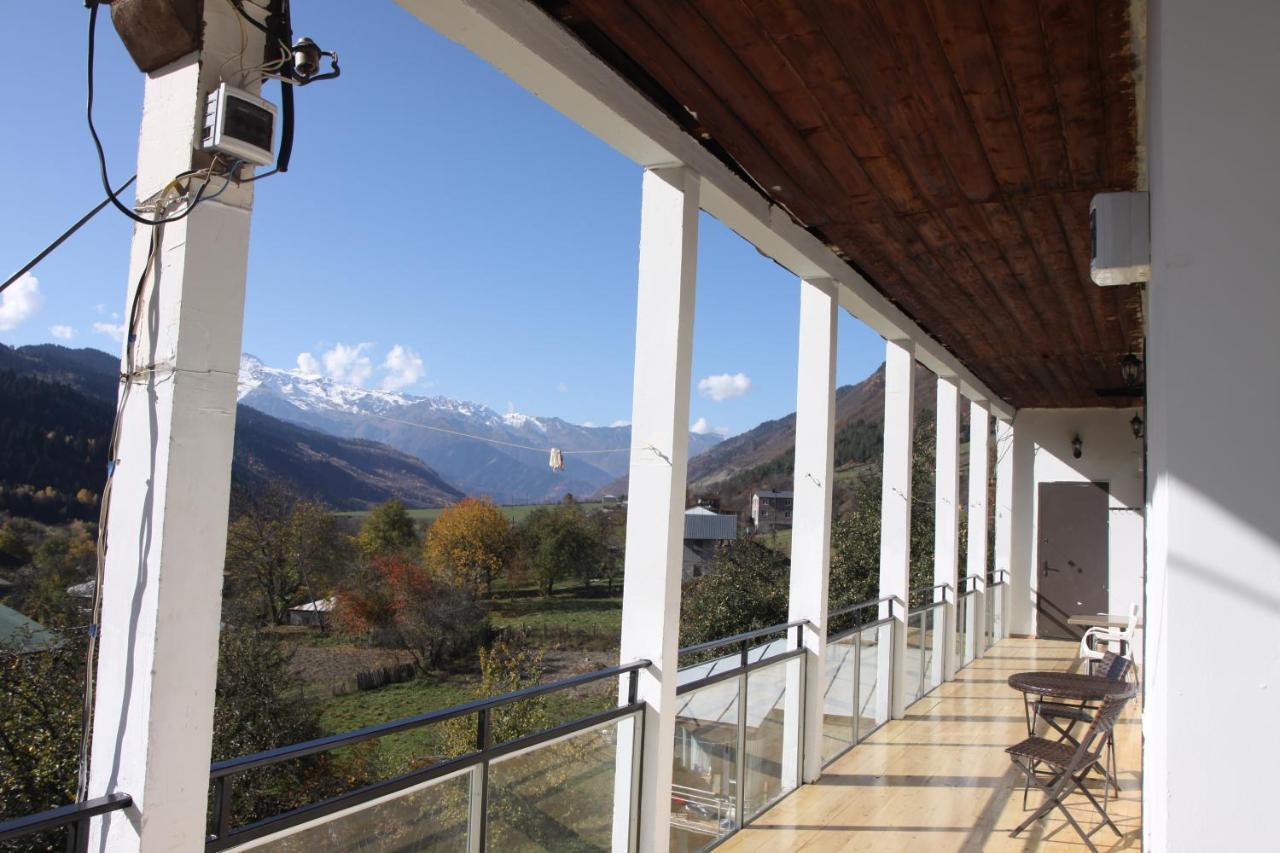 Eka'S Guest House Mestia Exterior foto